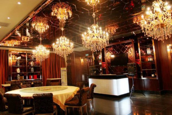 茶颜悦色武汉店打卡指南，奶茶控必看(武汉茶颜悦色奶茶店在哪里)